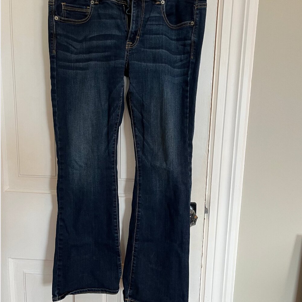 American Eagle, 12 Short jeans, kick boot